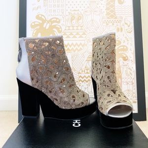 NIB CHANEL Cruise 2013 Platform Booties
